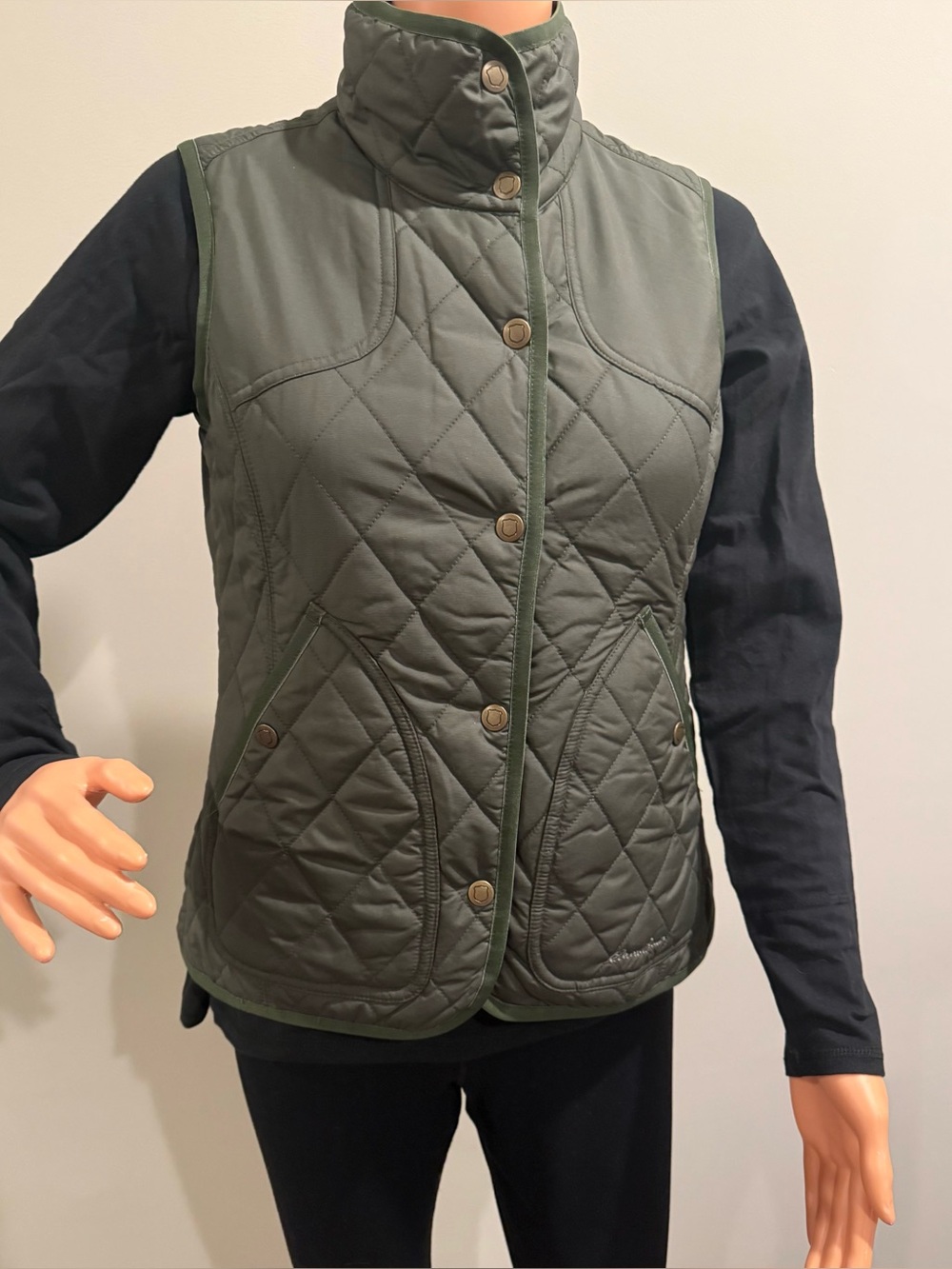 Eddie Bauer Sport Shop Quilted Vest Snap Front Olive Green Women’s XS NWOT